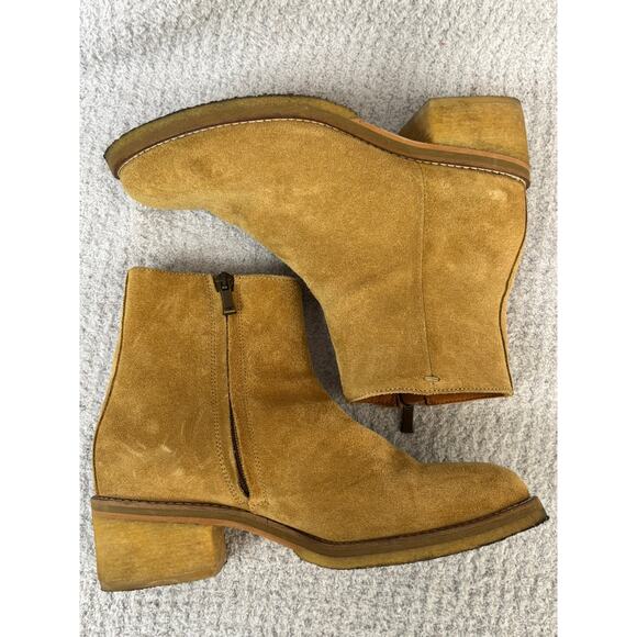 Clark's Women's Tan Suede Leather Booties Shooties Size 6.5 #64768 - Picture 4 of 8